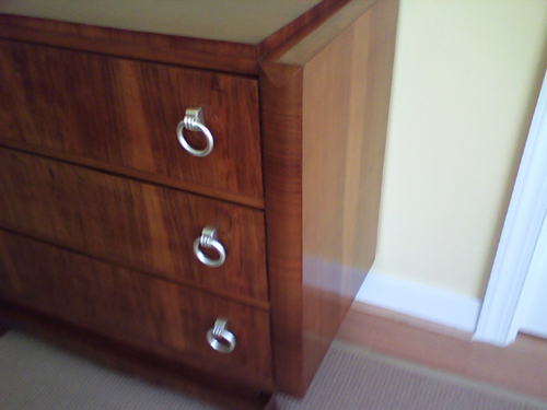 dresser1.jpg